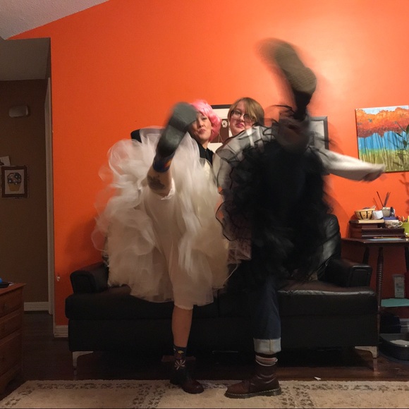 Meet your Posher, Annalisa - Picture 2 of 4